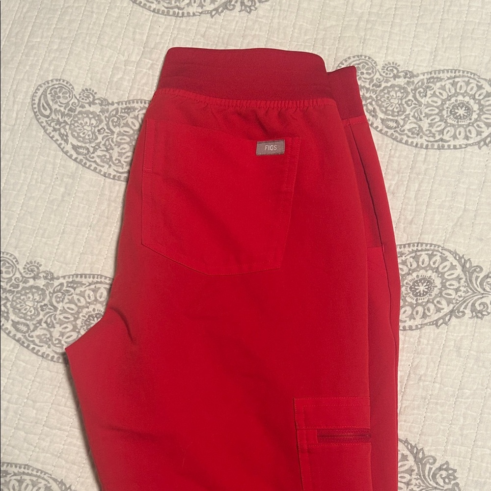 Figs Red Women's Scrub set